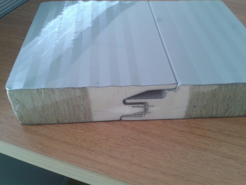 晉城鋼結構工程聚氨酯巖棉板的優勢在哪里？