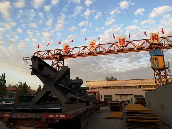 鋼結構加工中，起重機操作技術交底